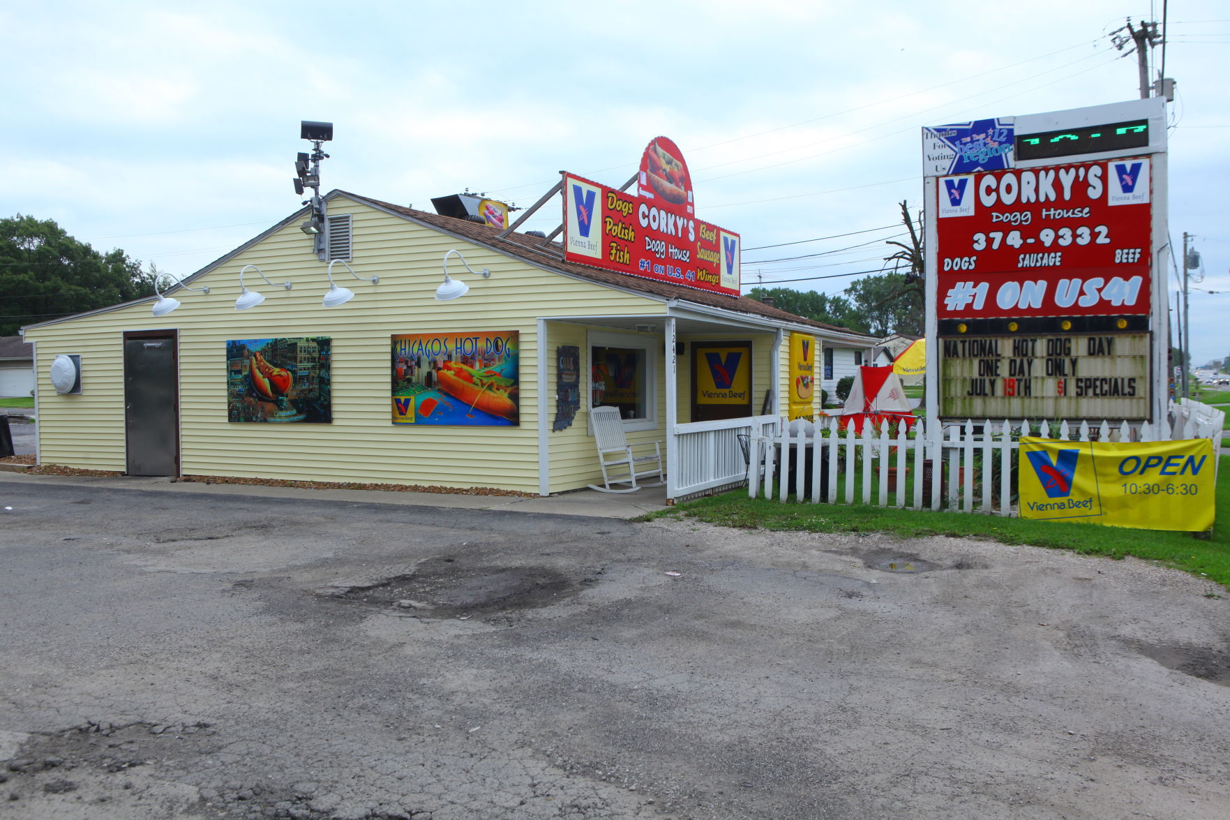Corky's Dogg House